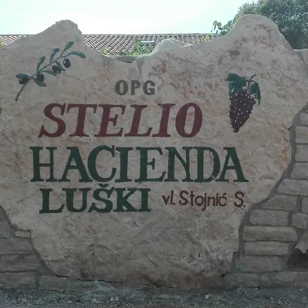 And Hacienda Stelio Apartament *