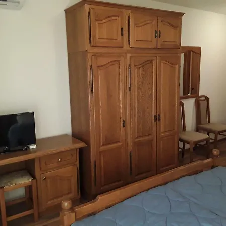 Apartment&rooms Hacienda Stelio *