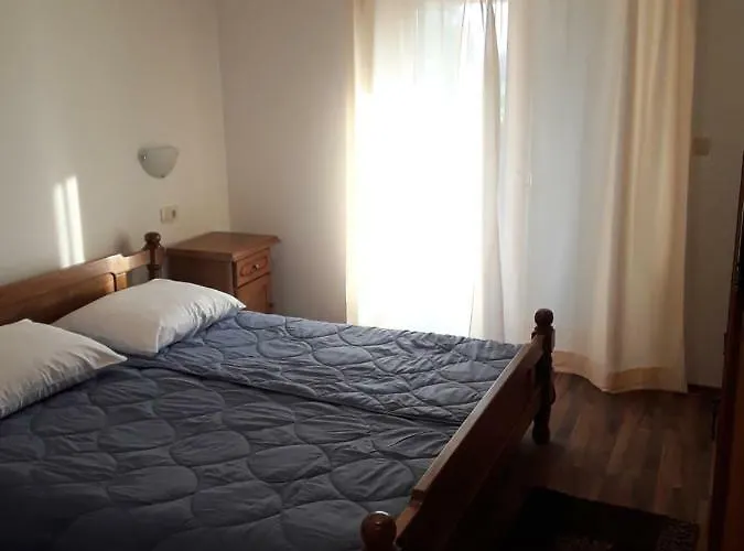 Apartment&rooms Hacienda Stelio